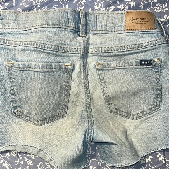 Abercrombie Kids Ripped Denim Shorts - Picture 3 of 3